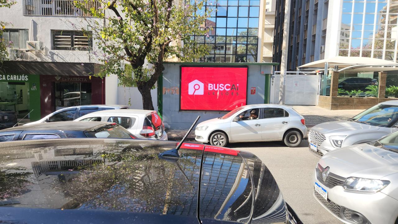 Campanha de mídia externa do BUSCAi na rua